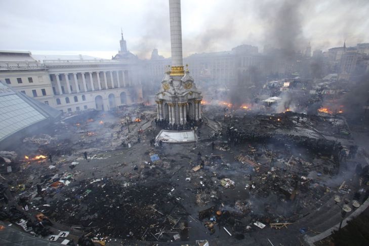 Украина: 25 лет Конституции, которая ничего не гарантирует